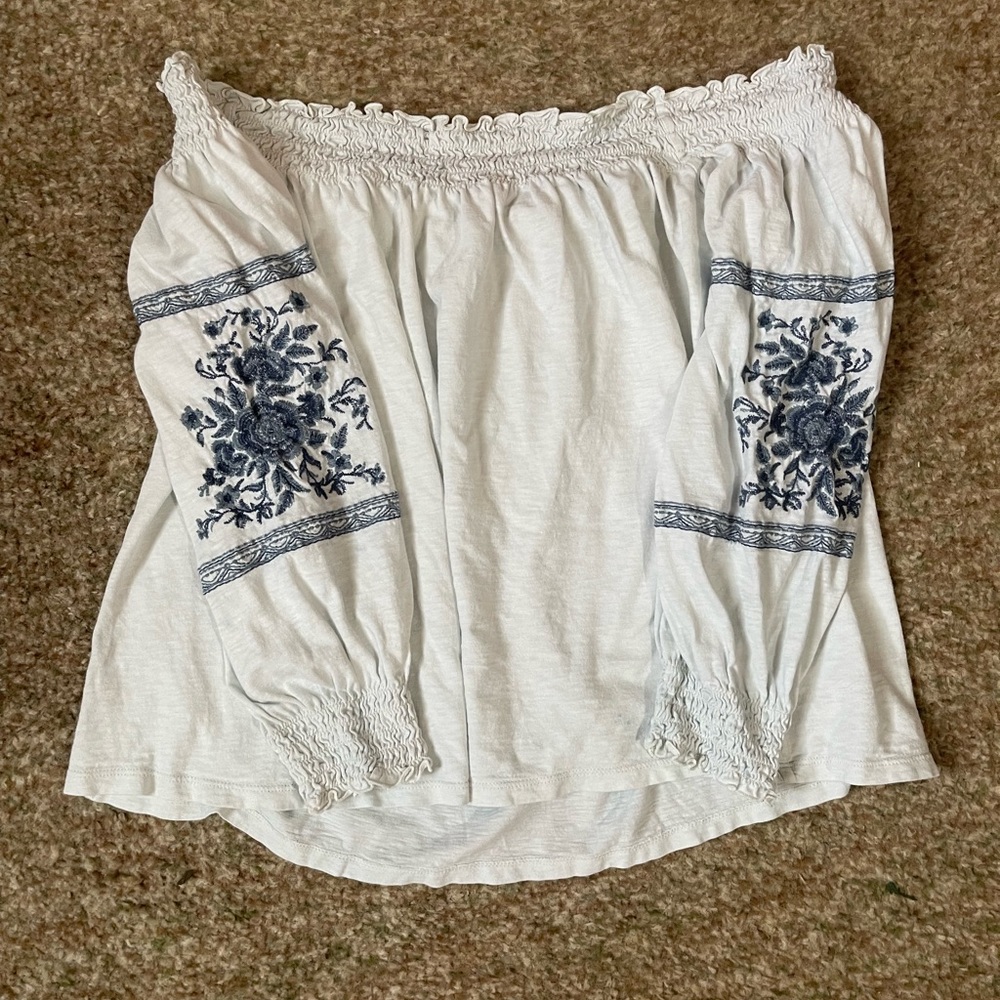 AE EMBROIDERED BLOUSE